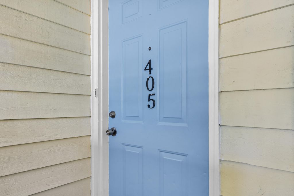 Photo of 405 Sunnyside Way, Summerville, SC 29485 (MLS # 25028081)