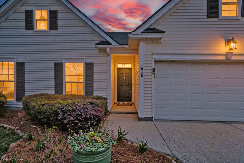 Photo of 1638 Pin Oak Cut, Mount Pleasant, SC 29466 (MLS # 26008457)