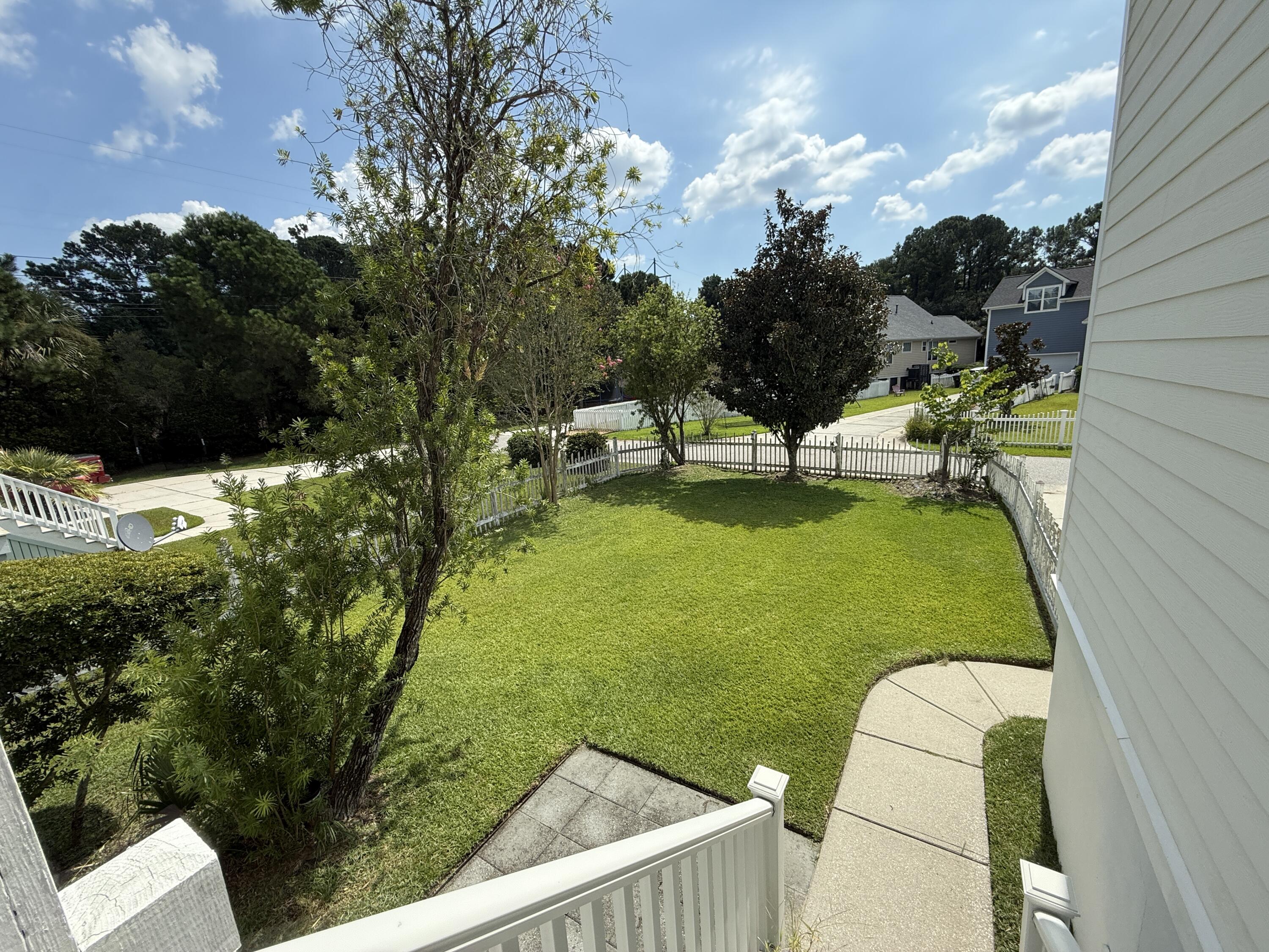 2556 River Lake Walk