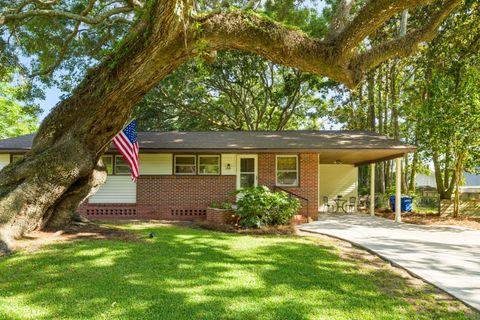 Photo of 2111 Barbour Drive, Charleston, SC 29414 (MLS # 26014627)