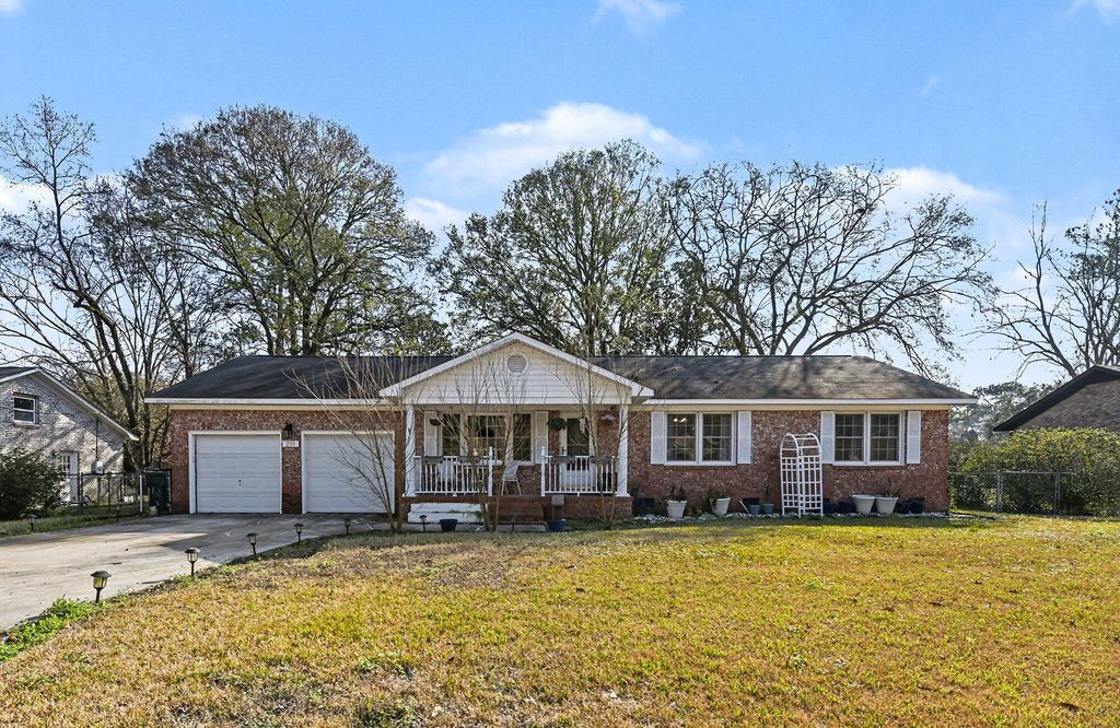 Photo of 211 Janice Street, Goose Creek, SC 29445 (MLS # 26000800)