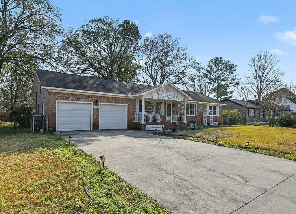 Photo of 211 Janice Street, Goose Creek, SC 29445 (MLS # 26000800)