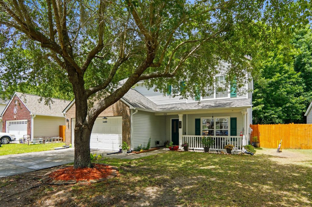 Photo of 5150 Torrey Lane, Summerville, SC 29485 (MLS # 26015191)