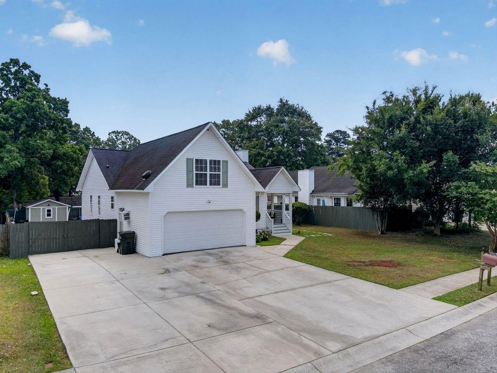 Photo of 202 Cane Break Lane, Goose Creek, SC 29445 (MLS # 26015021)