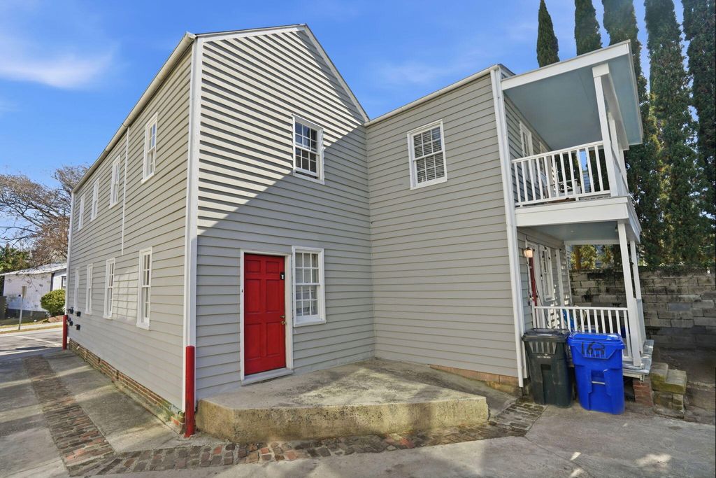 Photo of 163 Coming Street, Charleston, SC 29403 (MLS # 26005685)
