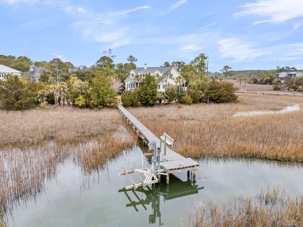 Photo of 1924 Shields Lane, Mount Pleasant, SC 29466 (MLS # 26003523)