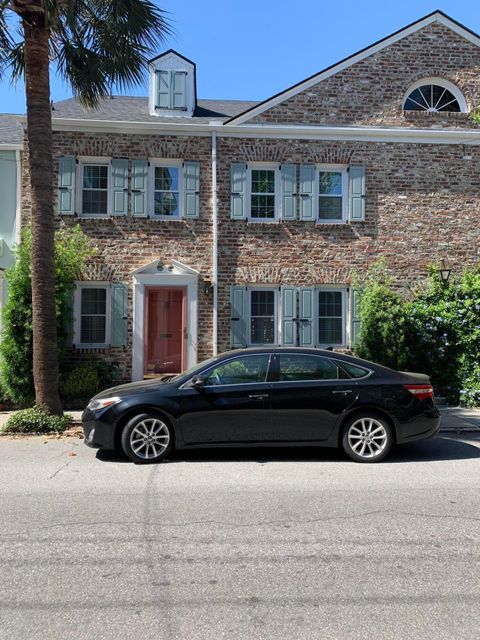 Photo of 128 Queen Street, Charleston, SC 29401 (MLS # 25016034)