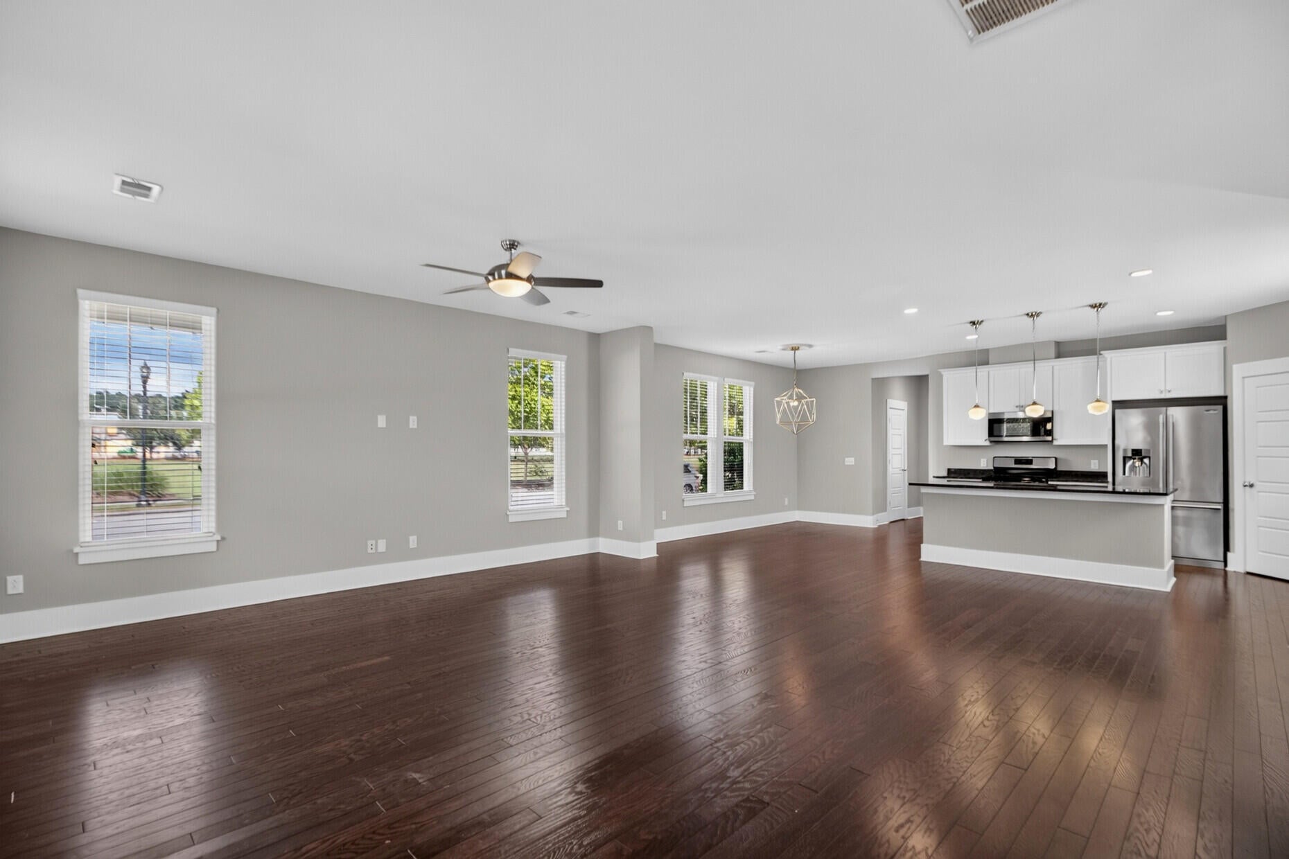 203 Gnarly Oak Lane