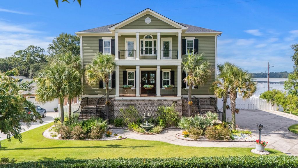 Photo of 1305 Old Rice Mill Road, Moncks Corner, SC 29461 (MLS # 26005920)