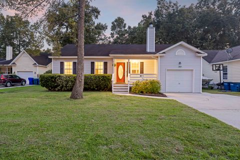 Photo of 2637 Lani Court, Charleston, SC 29414 (MLS # 25023074)