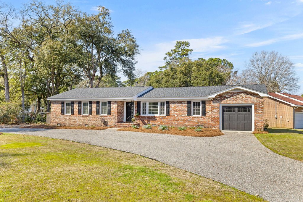 Photo of 1871 Rugby Lane, Charleston, SC 29407 (MLS # 26006104)