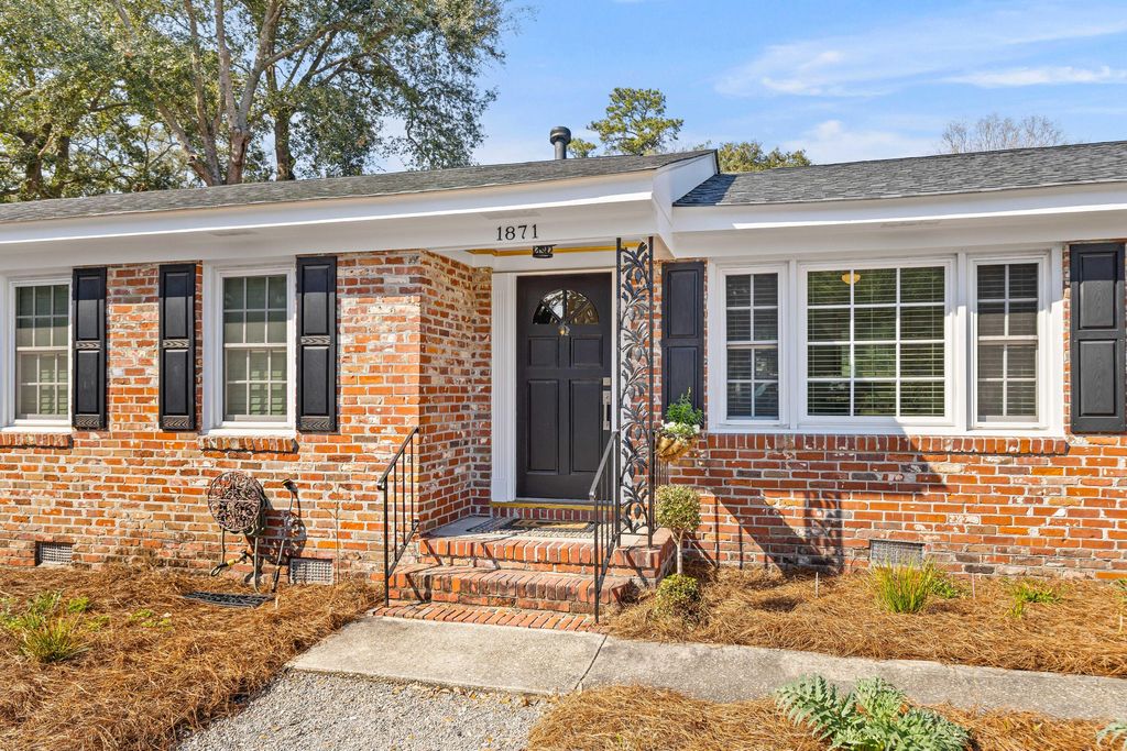 Photo of 1871 Rugby Lane, Charleston, SC 29407 (MLS # 26006104)