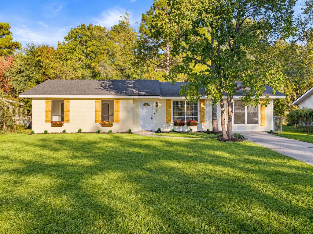 Photo of 306 Resinwood Road, Moncks Corner, SC 29461 (MLS # 26029228)