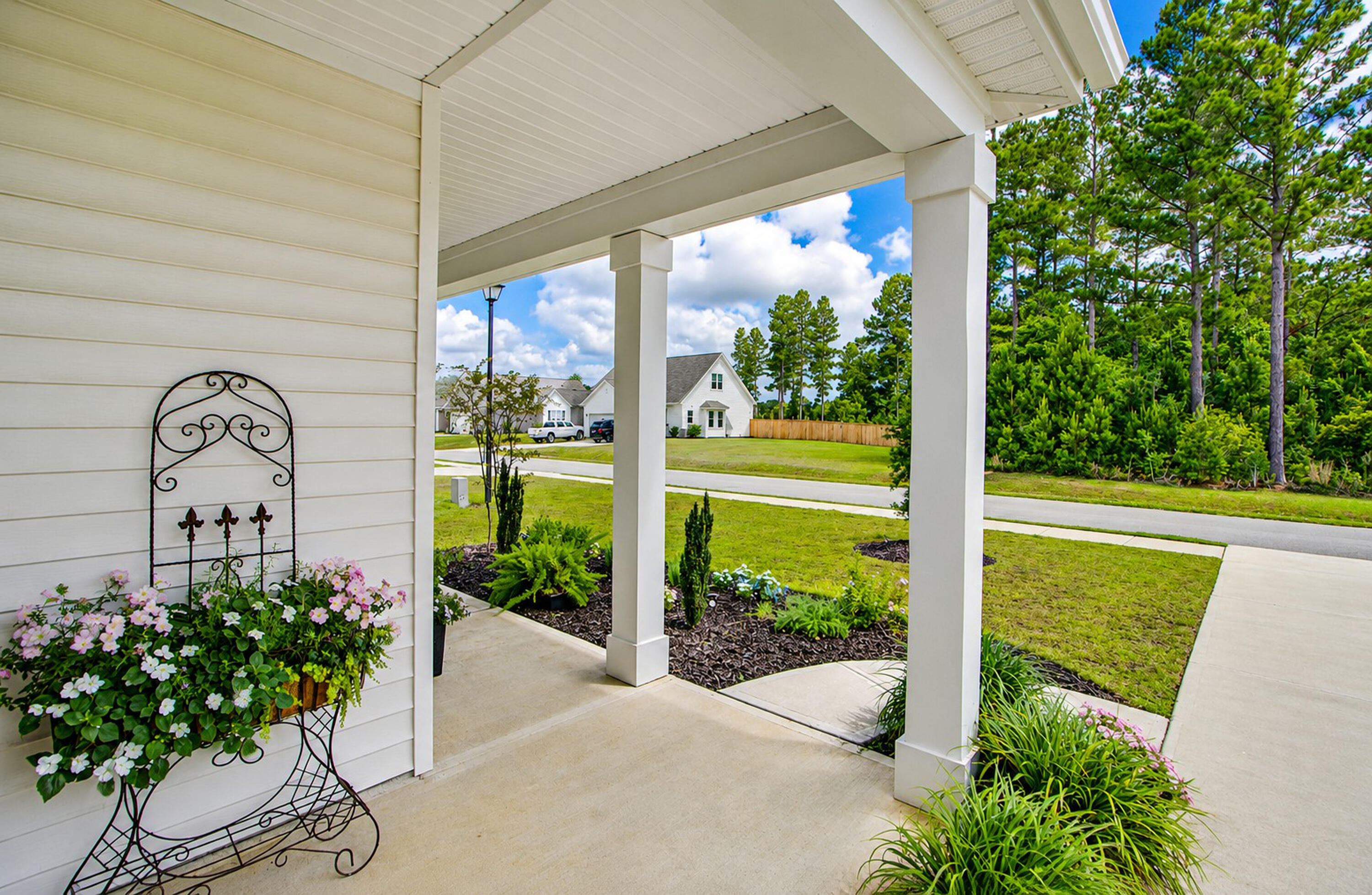 516 Misty Bluff Circle