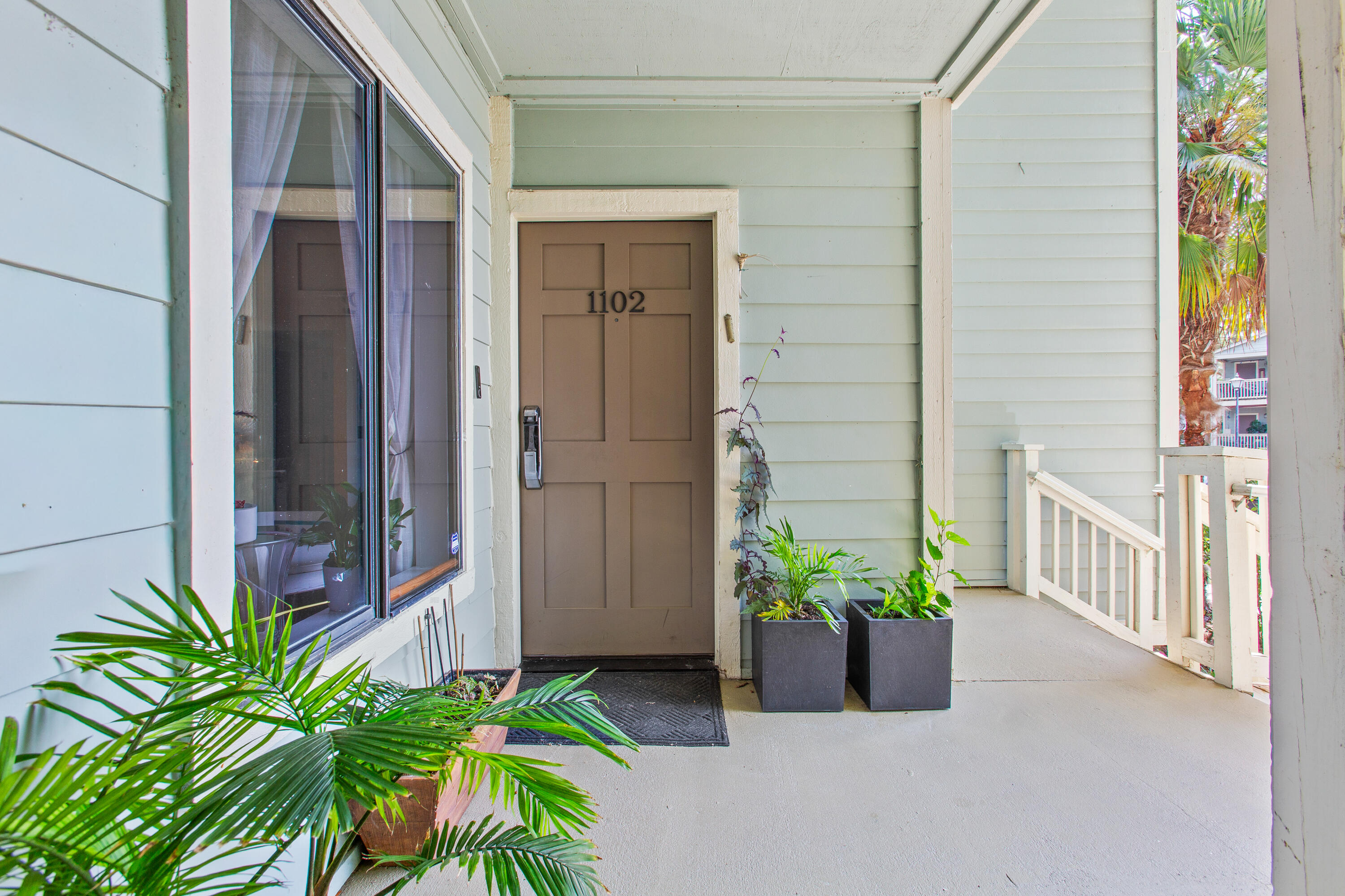 1481 Center Street 1102