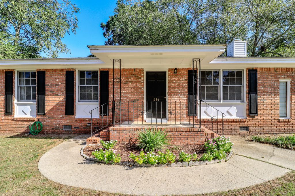 Photo of 1336 Briarfield Avenue, Charleston, SC 29412 (MLS # 25026866)