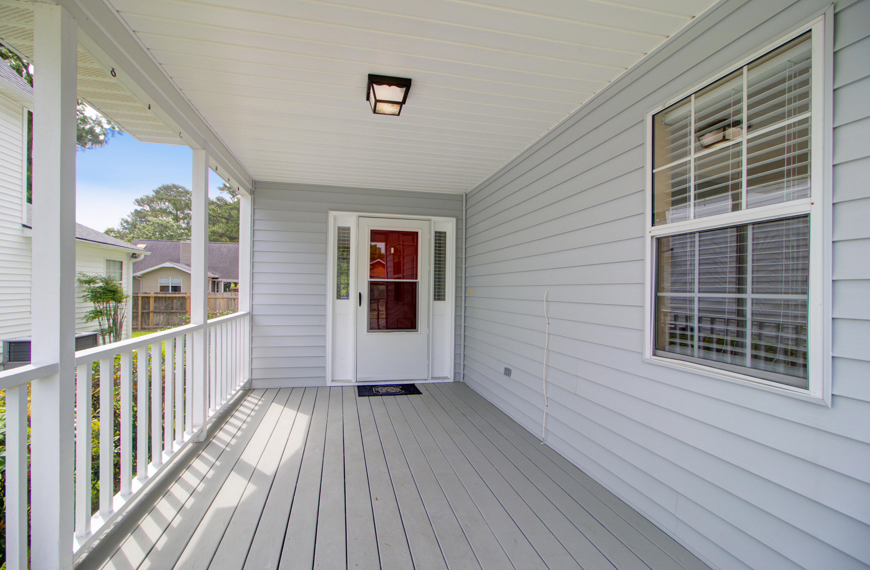 529 Beechcraft Street