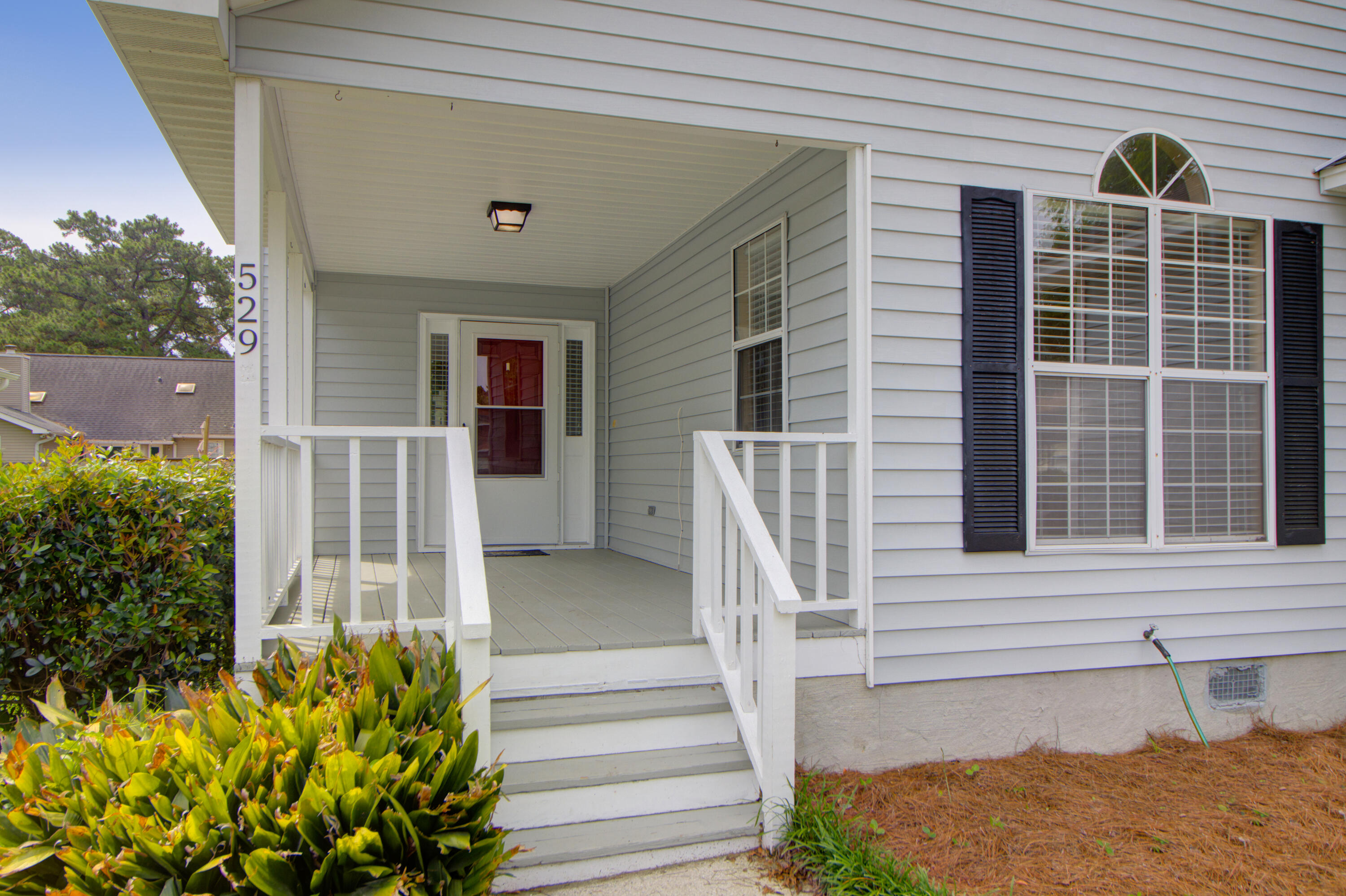529 Beechcraft Street