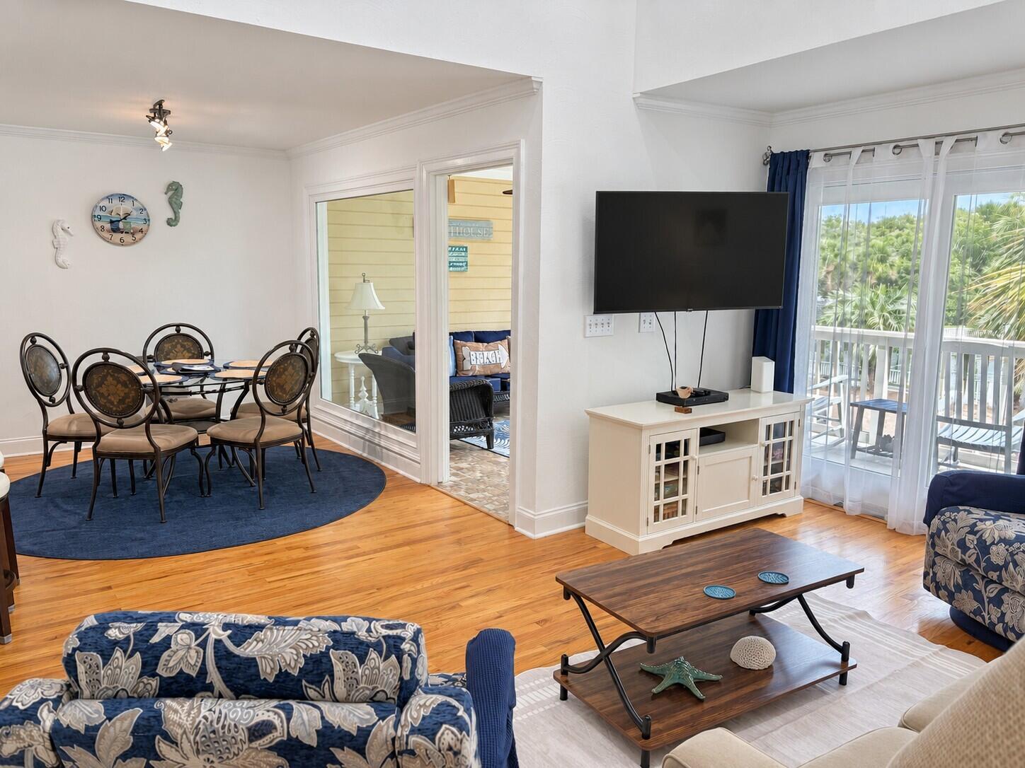 1638 Live Oak Park