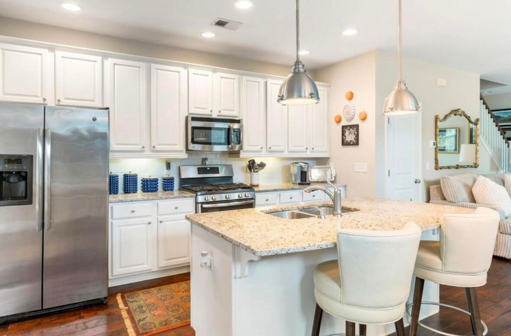 Photo of 1065 Ashley Gardens Blvd Boulevard, Charleston, SC 29414 (MLS # 25031414)