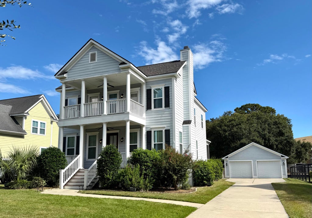 Photo of 2973 Bluff Lane, Mount Pleasant, SC 29466 (MLS # 26026808)