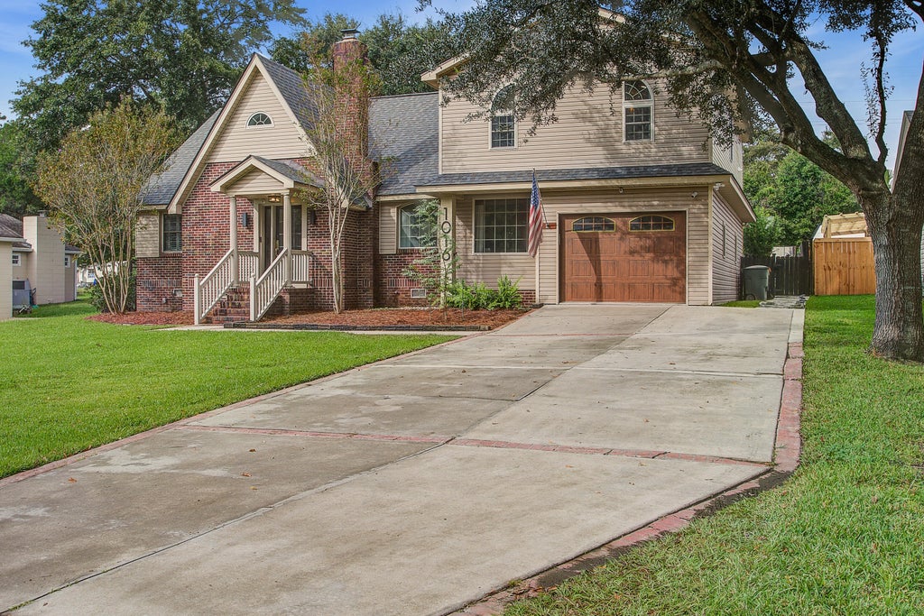 Photo of 1016 Holcombe Road, Hanahan, SC 29410 (MLS # 26028235)
