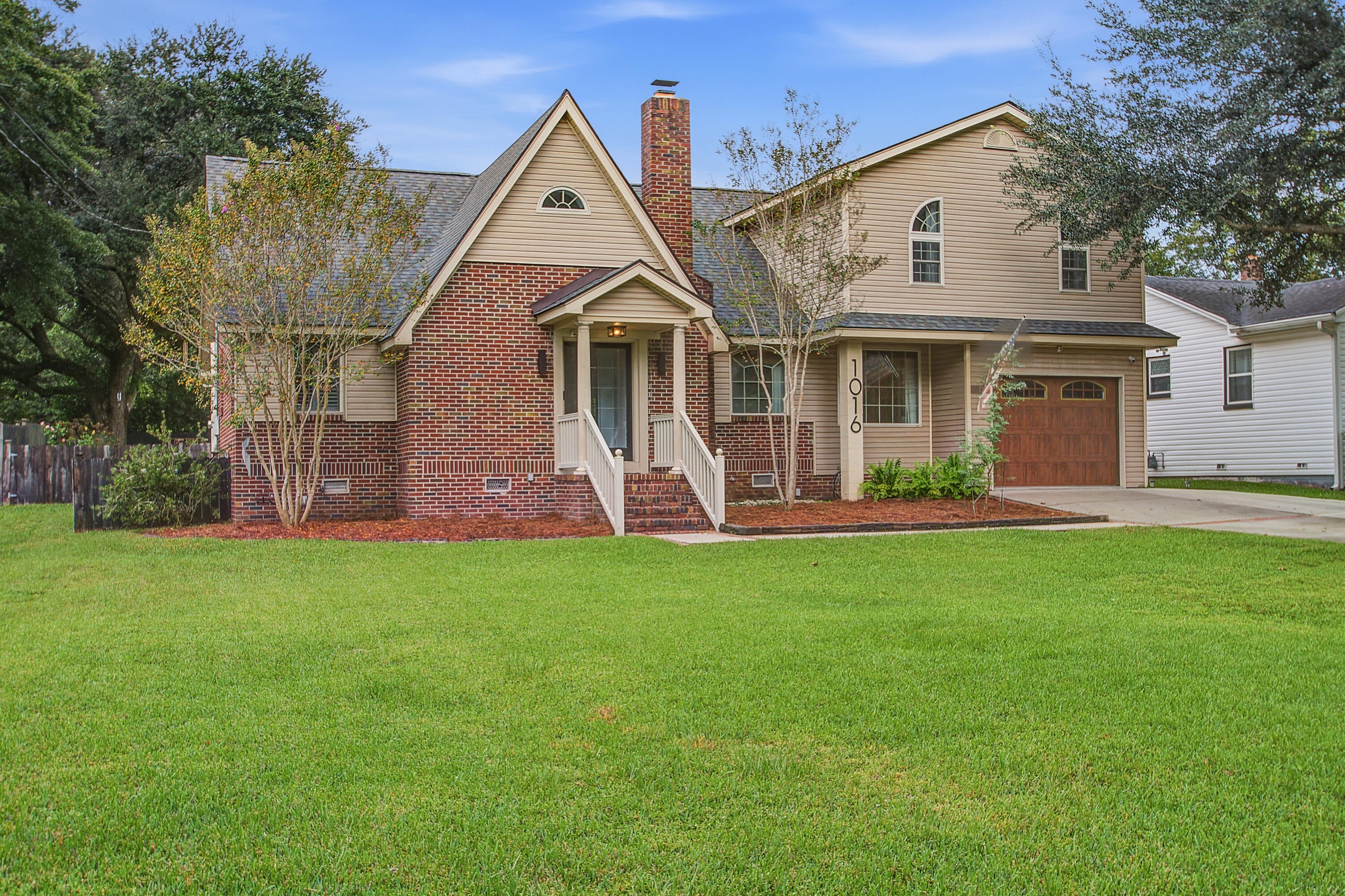 1016 Holcombe Road