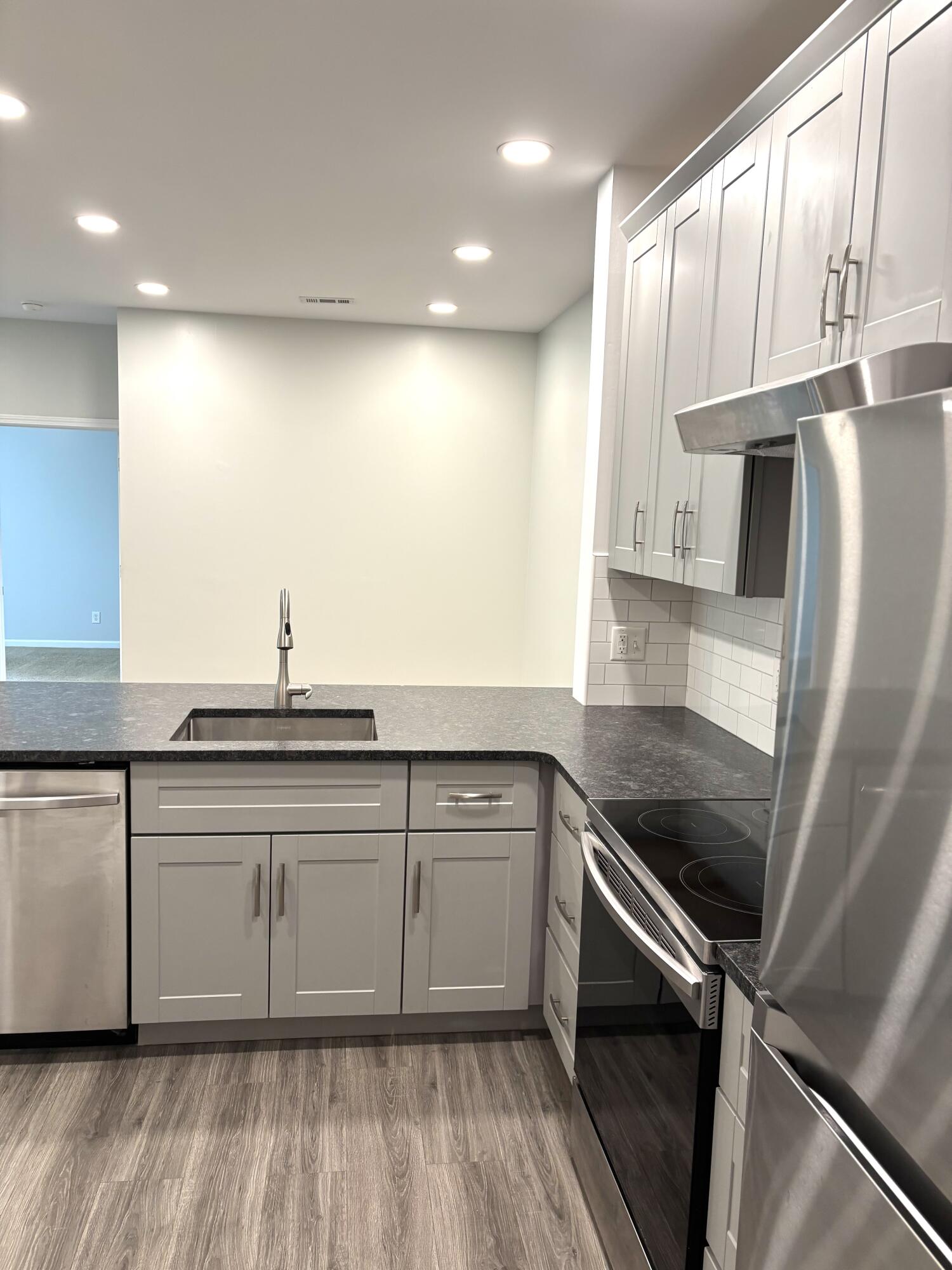 1600 Long Grove Unit 1425