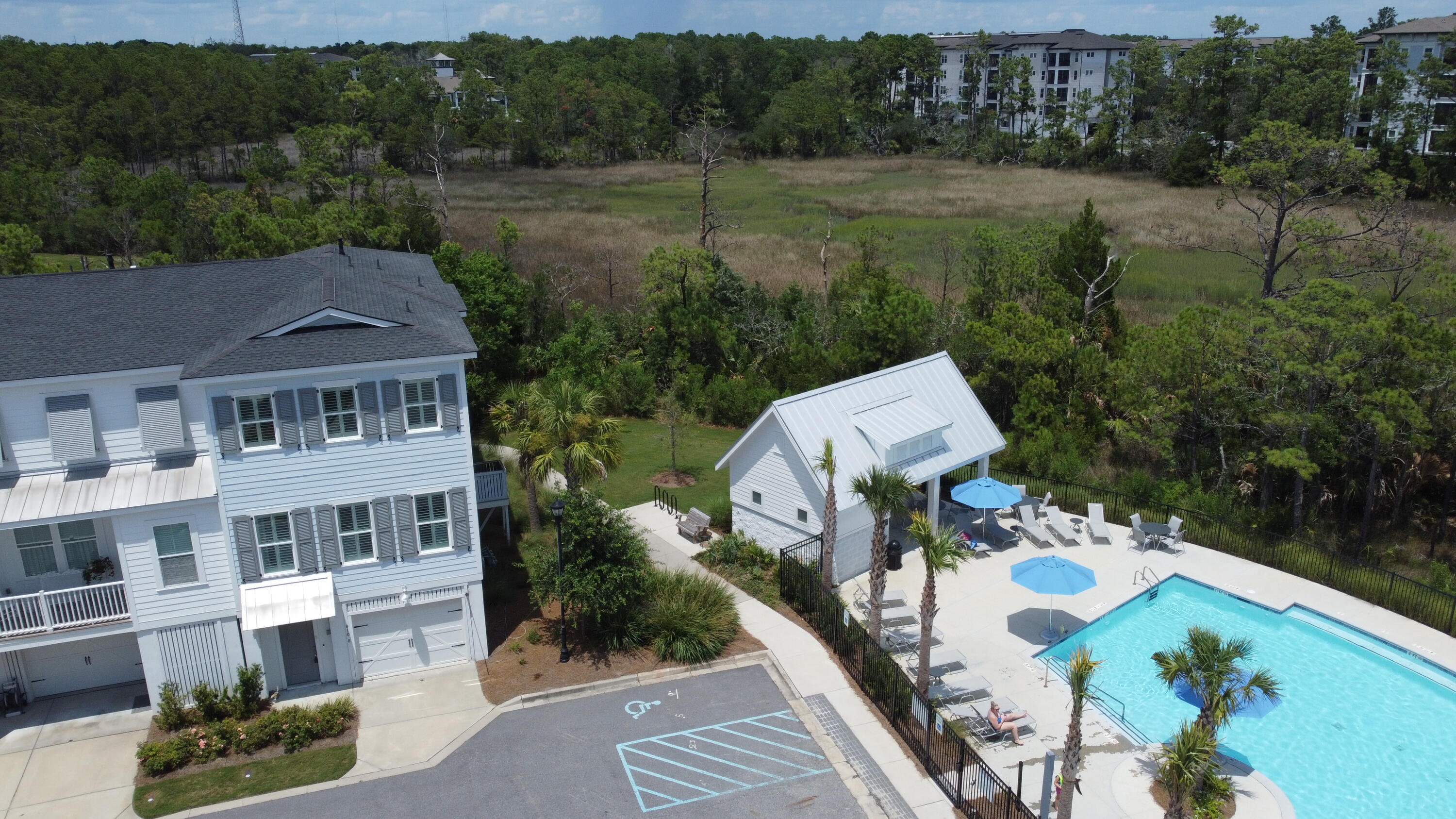 810 Kings Oak Court 8