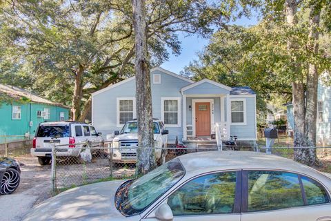 A home in North Charleston