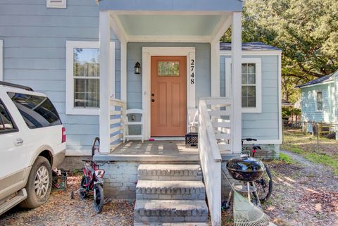 A home in North Charleston