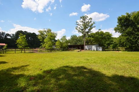 A home in Awendaw