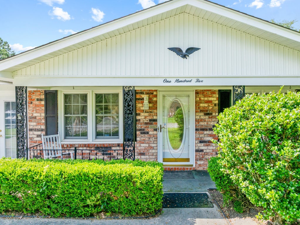 Photo of 105 Pierre Court, Summerville, SC 29486 (MLS # 26019105)