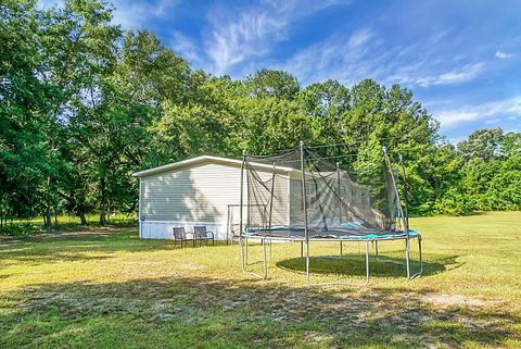 A home in Cordesville