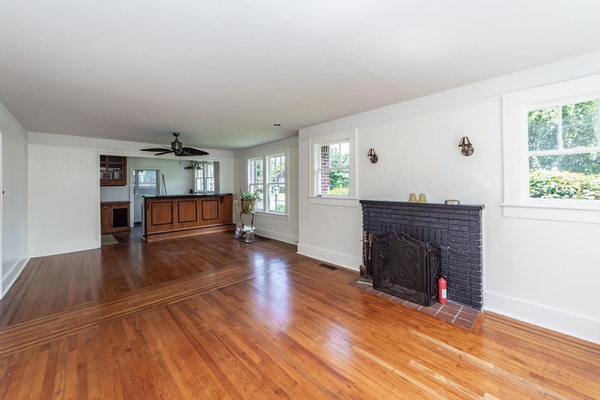 25 8th Avenue