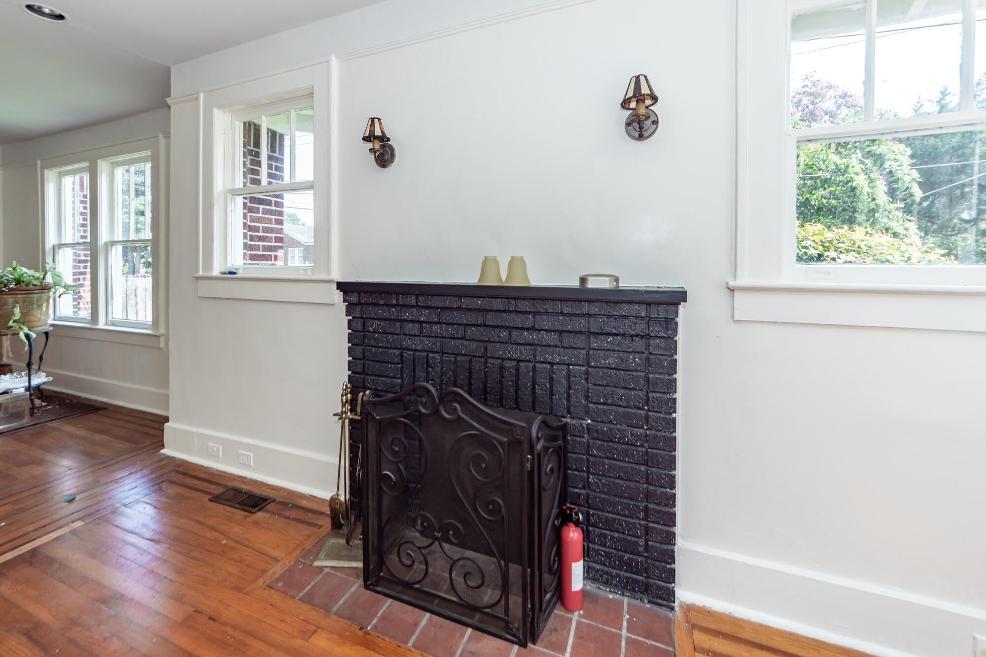 25 8th Avenue