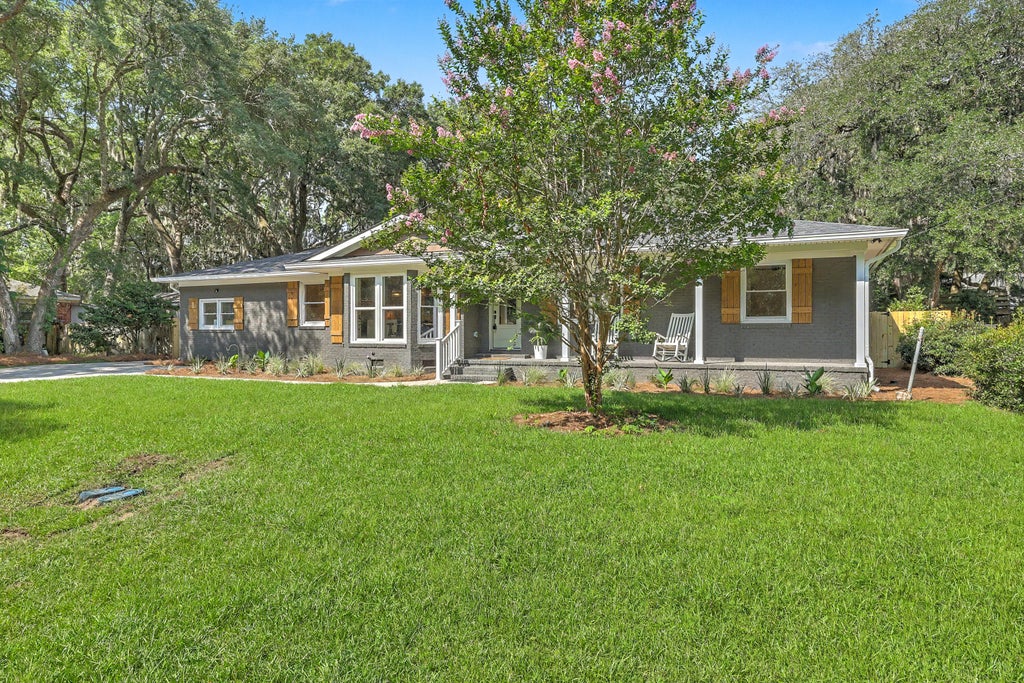 Photo of 1773 Huntington Drive, Charleston, SC 29407 (MLS # 26019542)