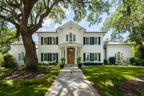 Photo of 4 Country Club Drive, Charleston, SC 29412 (MLS # 26022087)
