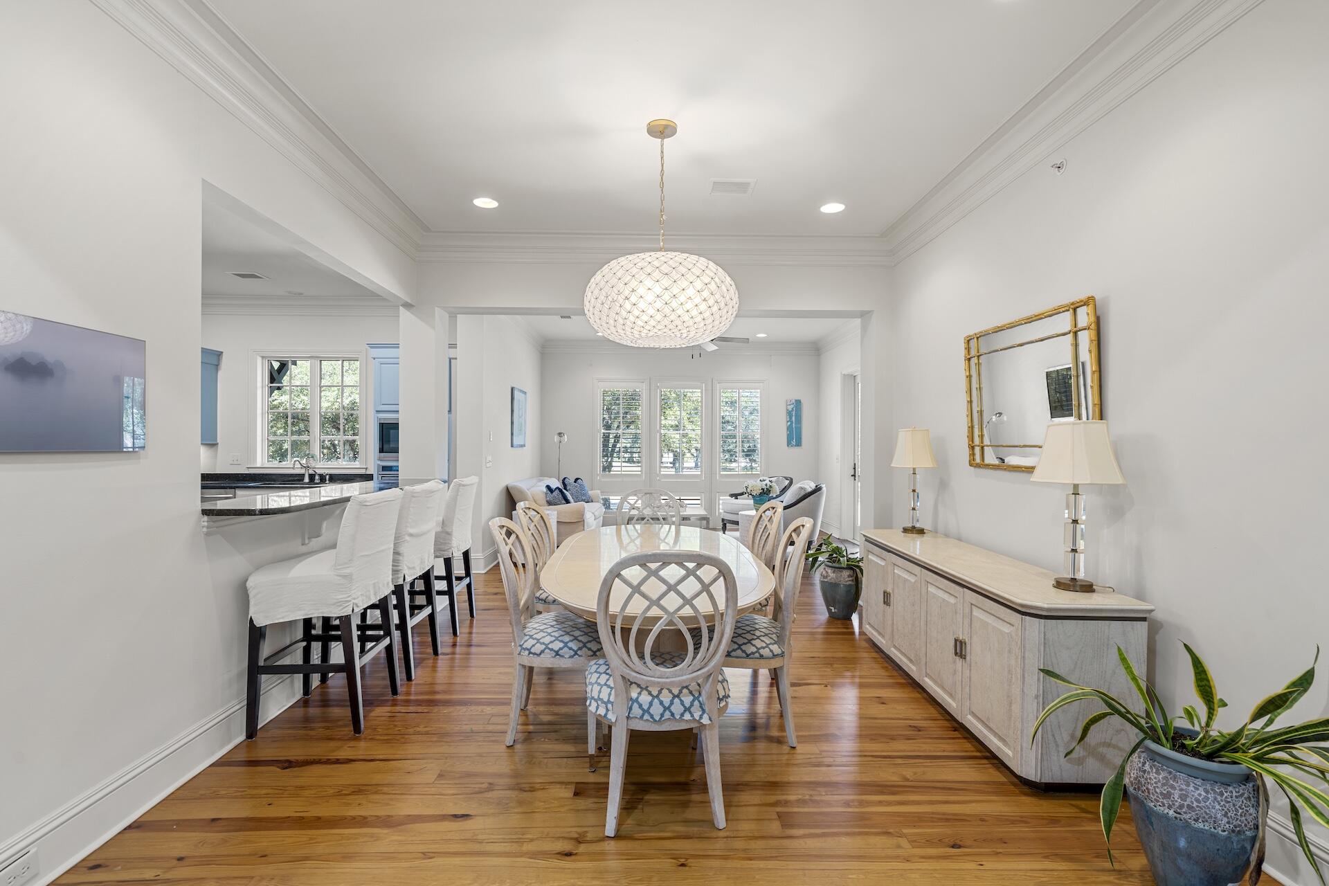 250 Island Park Drive 101