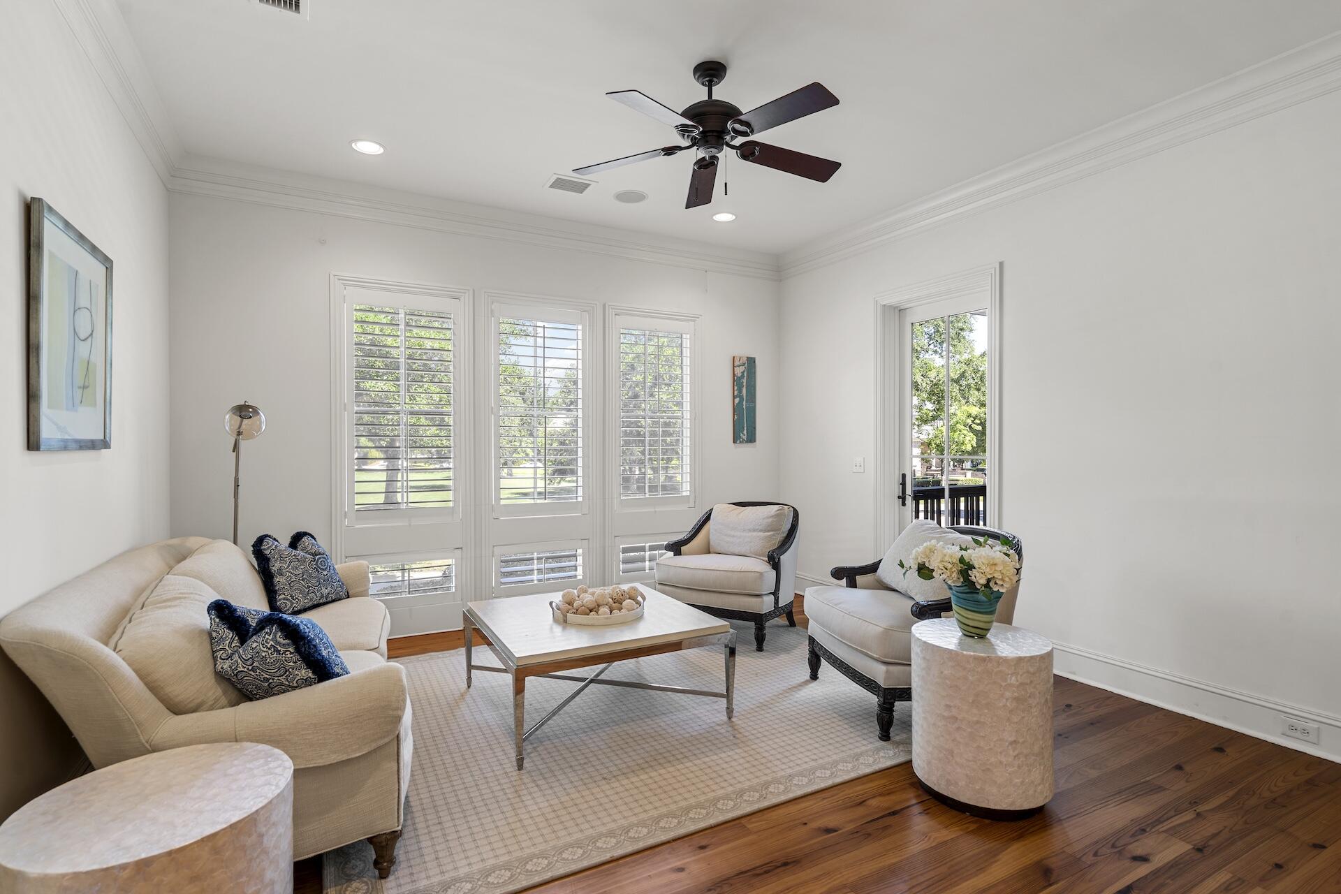 250 Island Park Drive 101