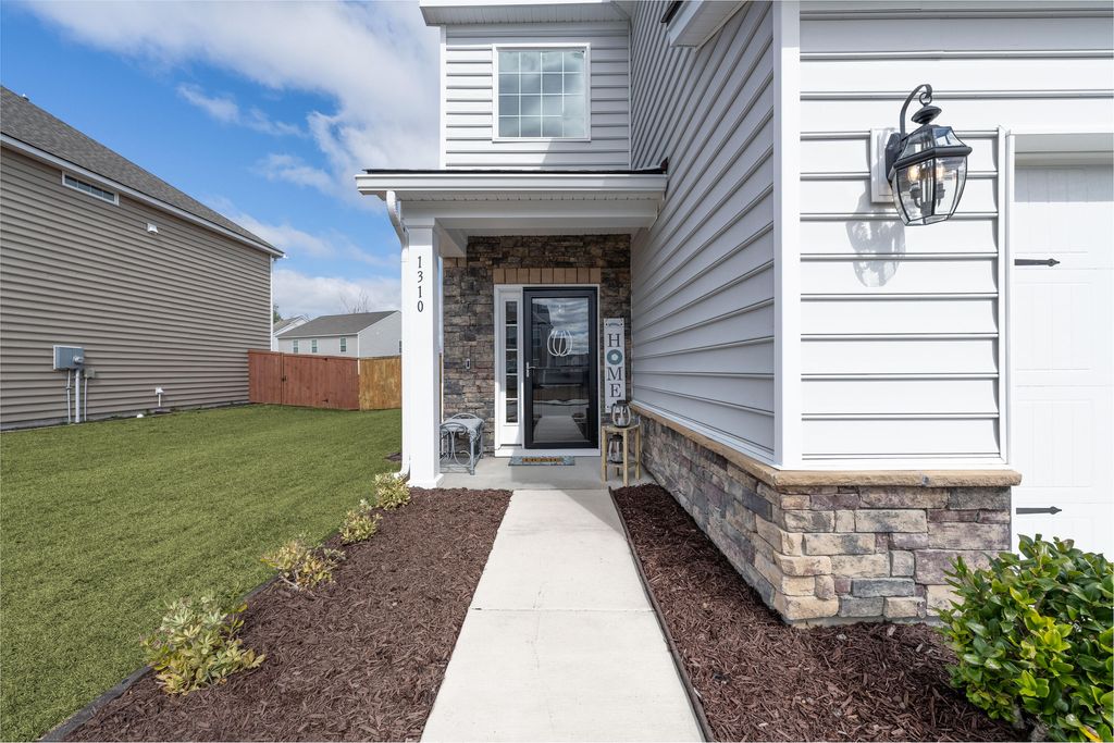 Photo of 1310 Berry Grove Drive, Summerville, SC 29485 (MLS # 26004436)