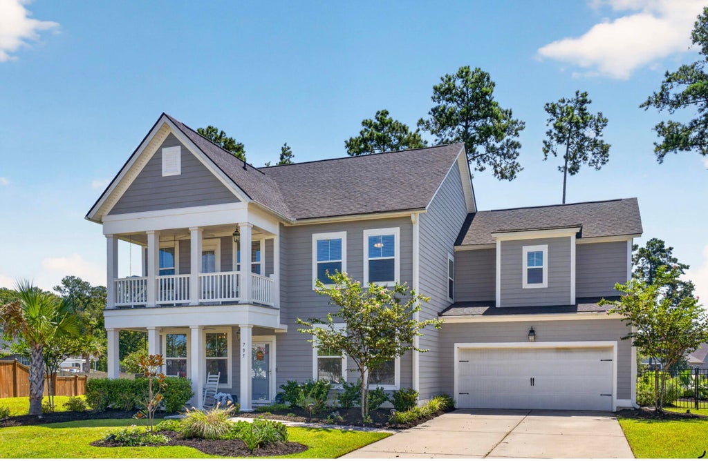 Photo of 705 Newbury Street, Summerville, SC 29486 (MLS # 26023818)