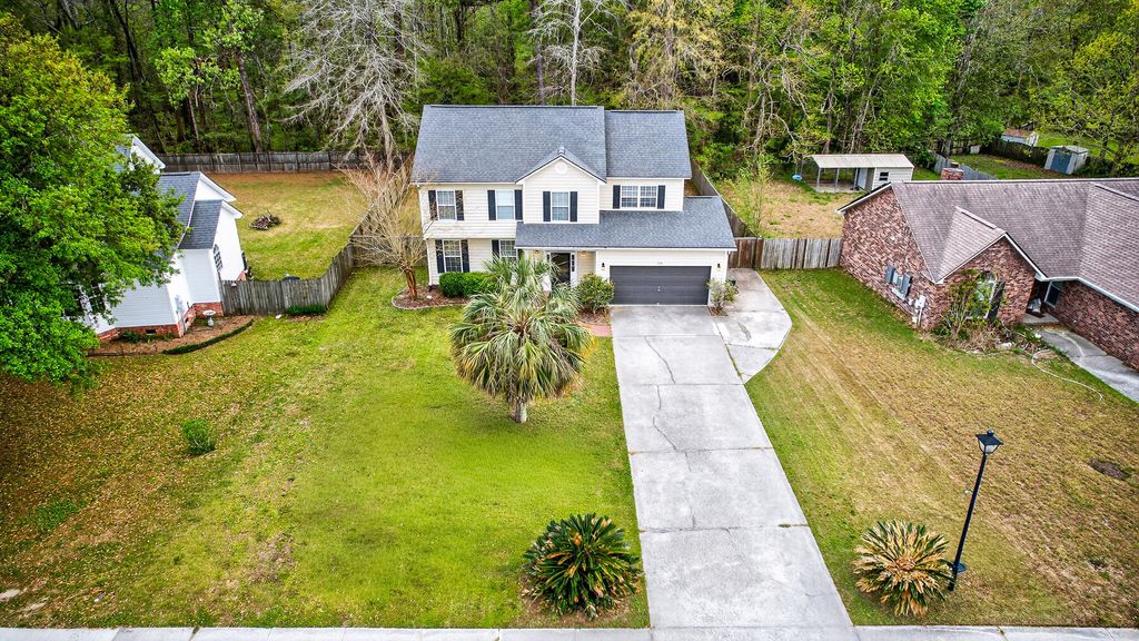 Photo of 334 Camelot Drive, Goose Creek, SC 29445 (MLS # 26008634)