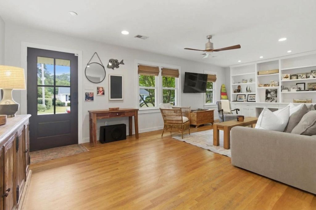 Photo of 42 Mueller Drive, Charleston, SC 29407 (MLS # 26015676)