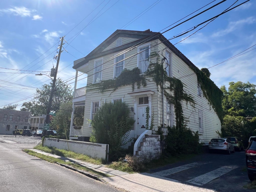 Photo of 18 Pinckney Street, Charleston, SC 29401 (MLS # 26027741)