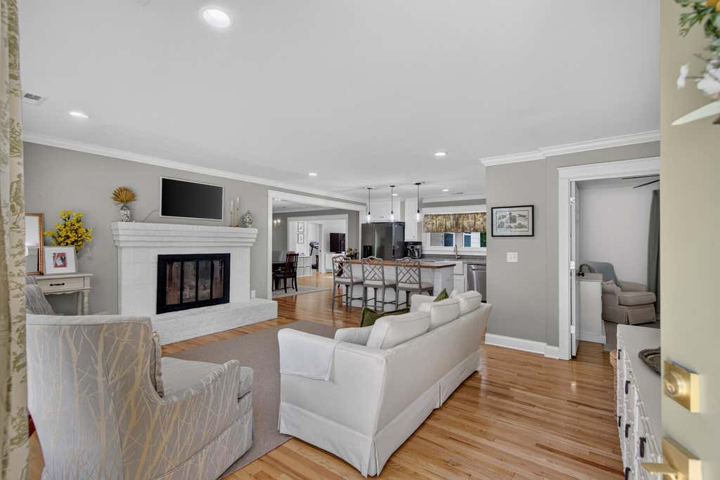 Photo of 114 Reynolds Road, Summerville, SC 29483 (MLS # 26021878)