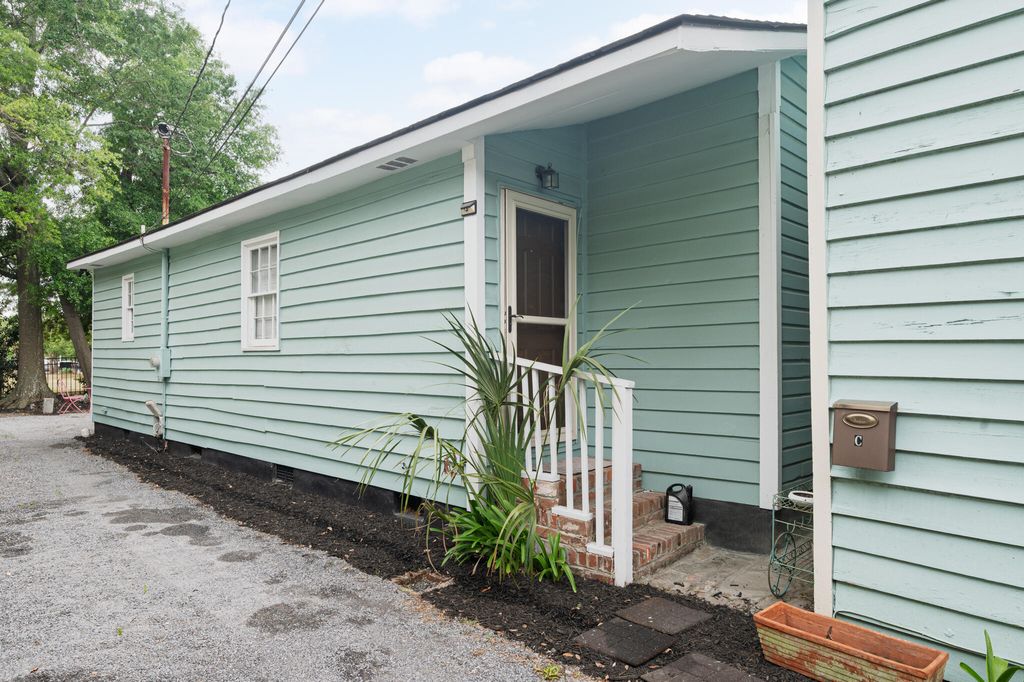 Photo of 279 Coming Street, Charleston, SC 29403 (MLS # 26013290)