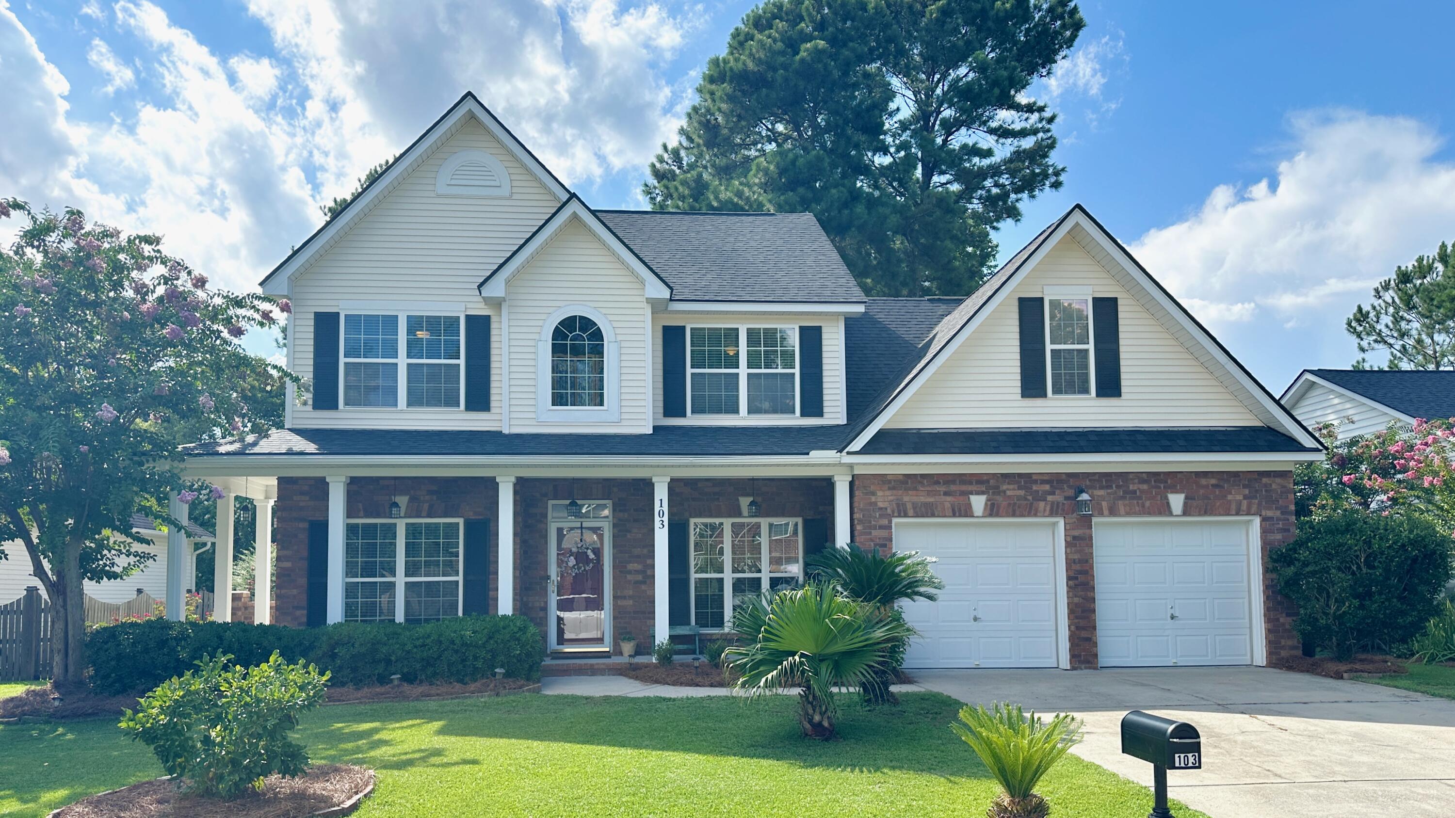 View Summerville, SC 29483 house