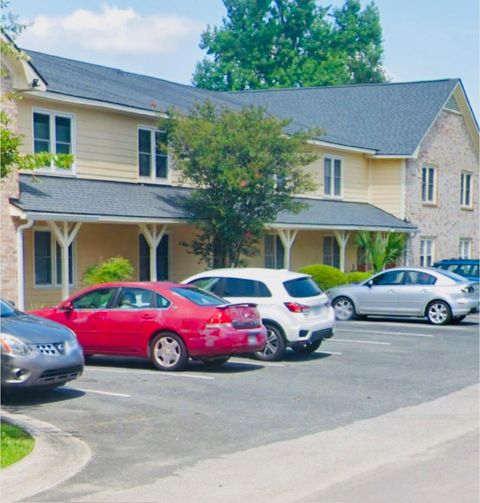 A home in North Charleston