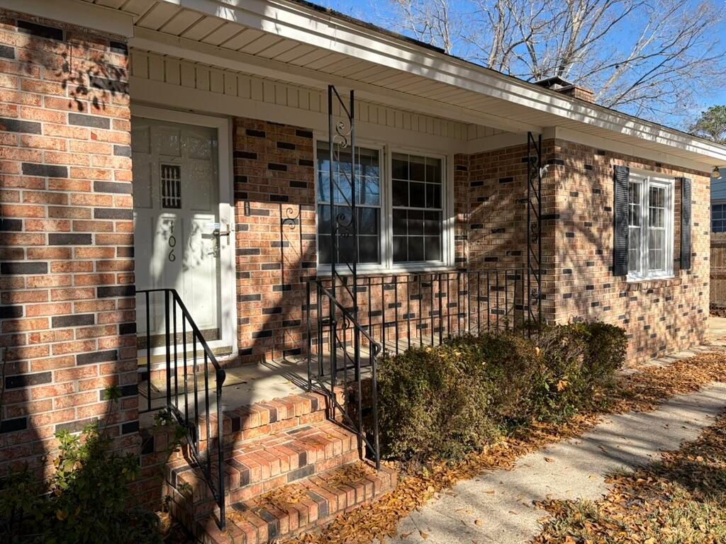 Photo of 106 Benton Street, Goose Creek, SC 29445 (MLS # 26001928)